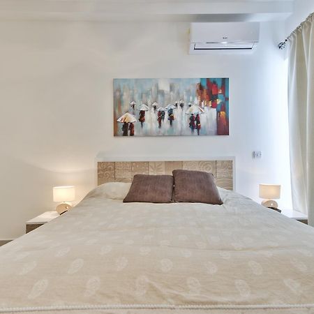 "Centre Point" Apartment San Ġiljan Buitenkant foto