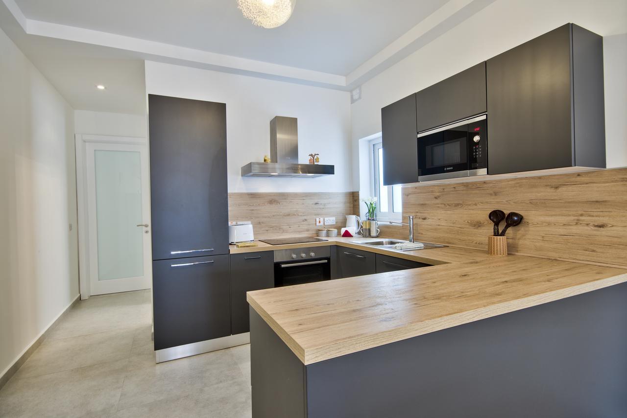 "Centre Point" Apartment San Ġiljan Buitenkant foto