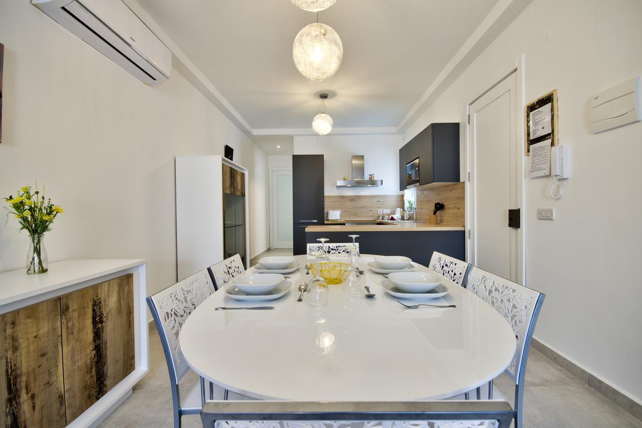 "Centre Point" Apartment San Ġiljan Buitenkant foto